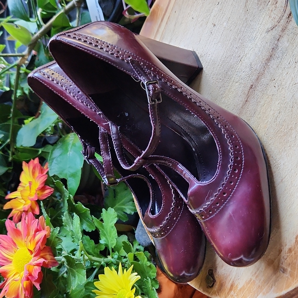 8M Burgundy Wine Dark Red Brogued Patent Aldo T-strap Round-Toe Mary Janes Vegan